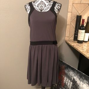 LG VS Grey Dress